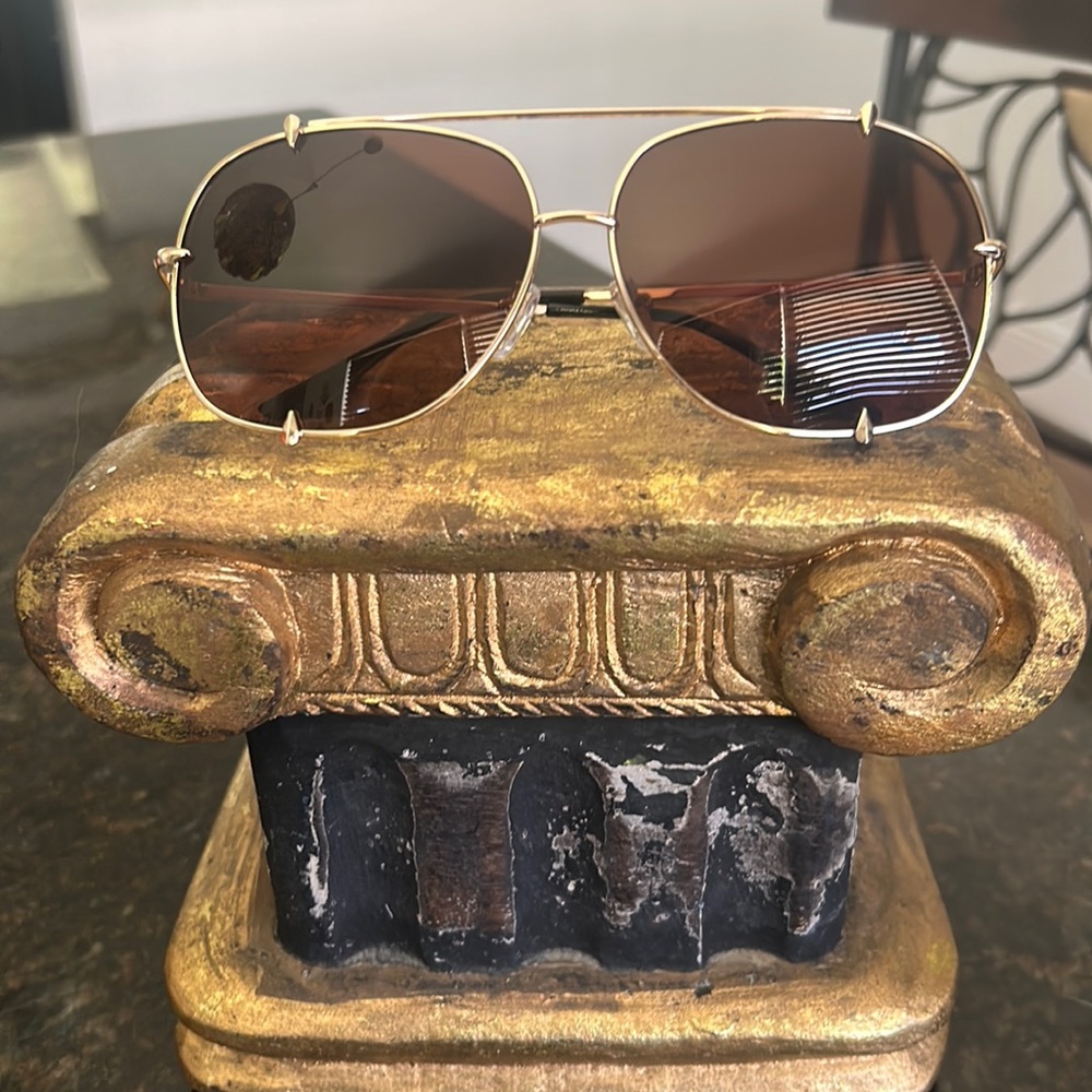 Unisex round aviator sunglasses **Free with purchase of $30 or more**
